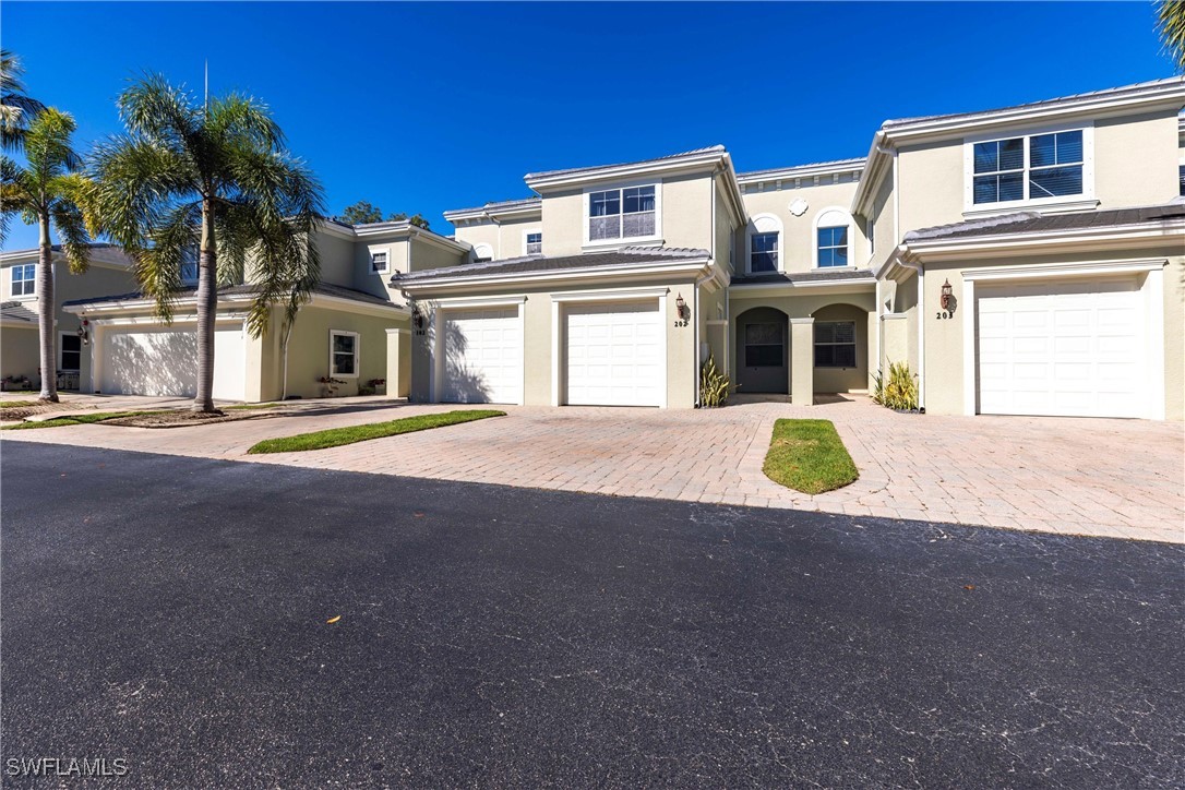 1455 Mariposa Circle 202
