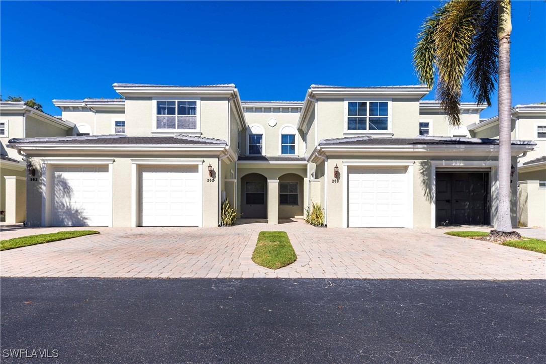 1455 Mariposa Circle 202