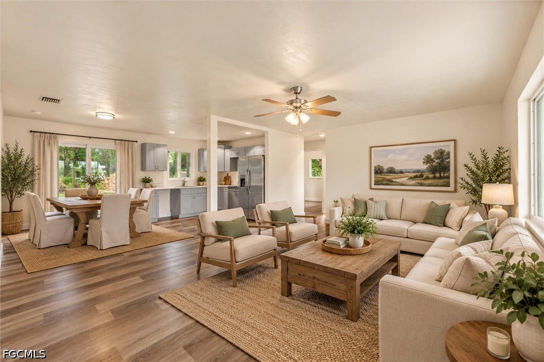 1274 Pondella Circle