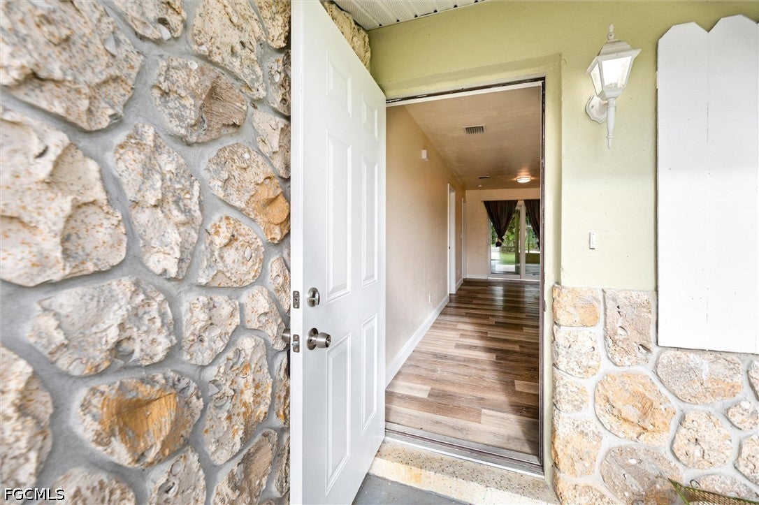 1274 Pondella Circle