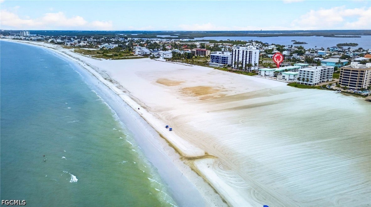 6500 Estero Boulevard F118