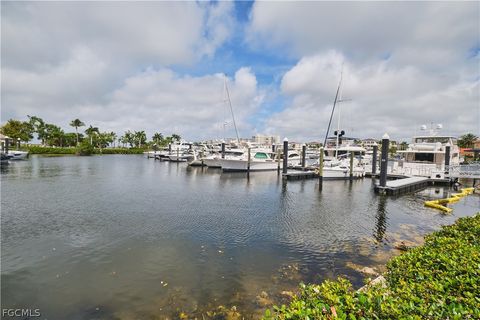 70' Boat Slip B-2 Gulf Harbour Marina Fort Myers FL 33908