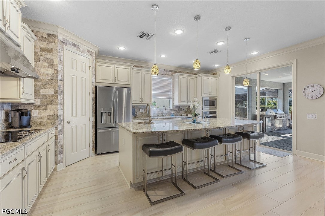 2736 Lambay Court