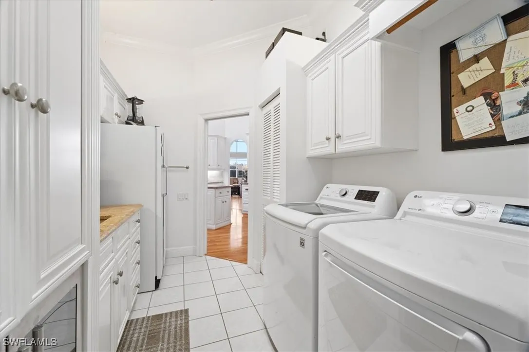 Bonita Springs, Florida 34134, United States, 4 Bedrooms Bedrooms, ,4 BathroomsBathrooms,Residential,Active,236118