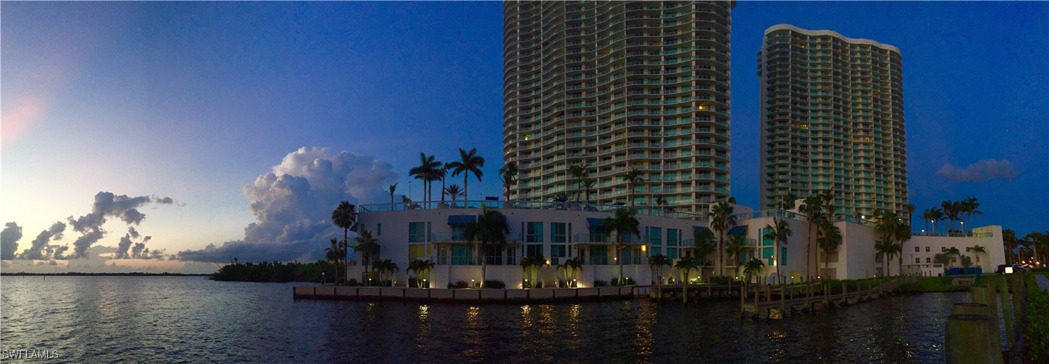 3000 Oasis Grand Boulevard 1606
