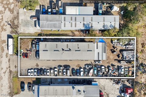 7521 Aluminum Road North Fort Myers FL 33903