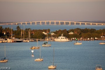 809 Bell Boulevard S