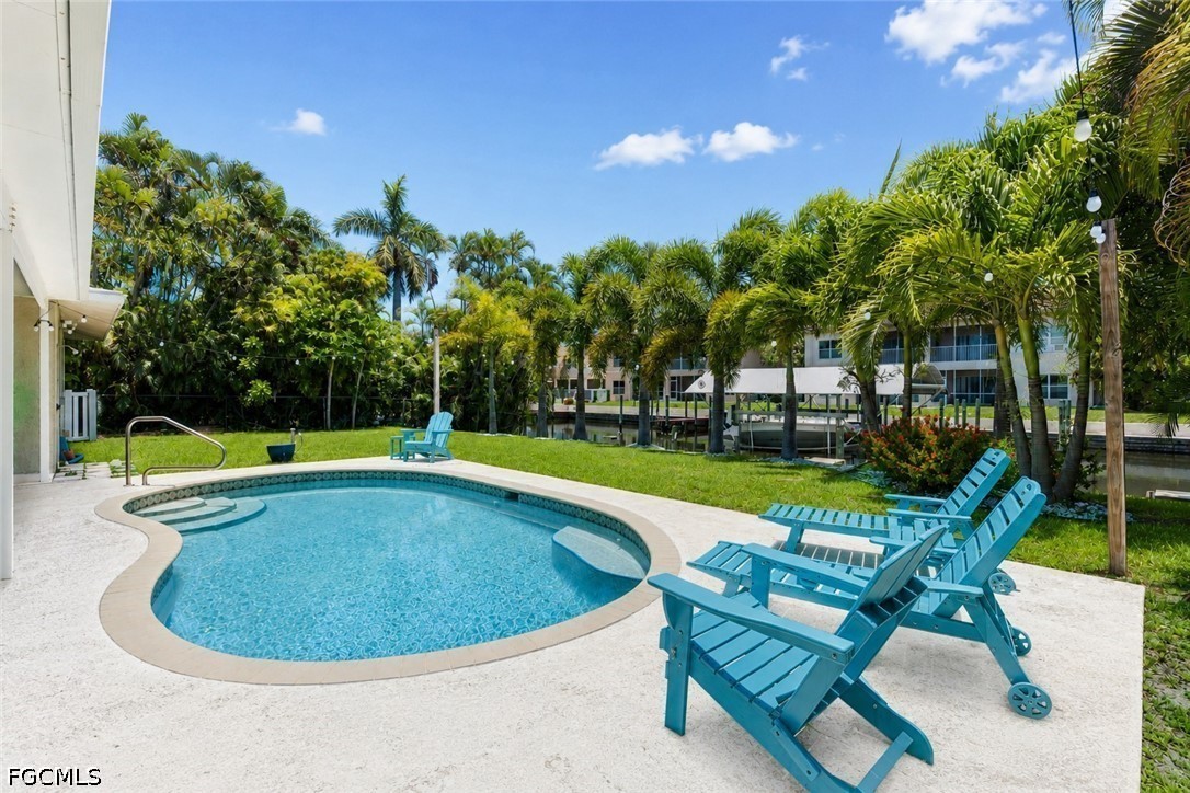 5118 York Court