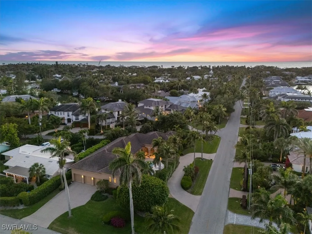 Naples, Florida, 34102, United States, 4 Bedrooms Bedrooms, ,5 BathroomsBathrooms,Residential,Active,1954260