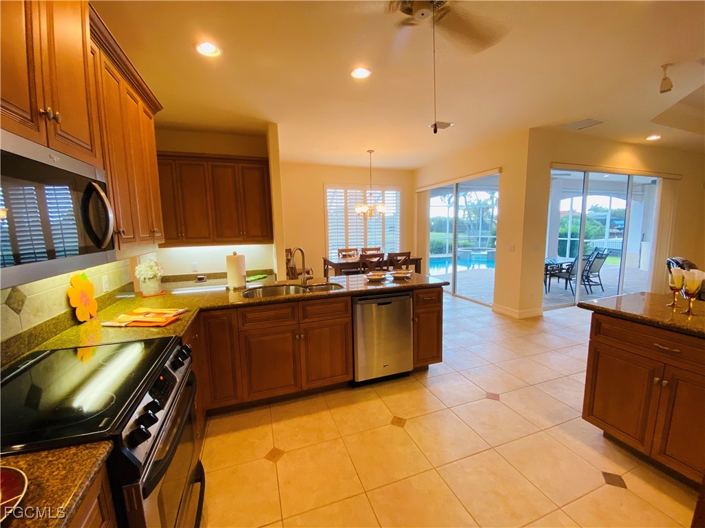 Cape Coral, Florida, 33914, United States, 3 Bedrooms Bedrooms, ,4 BathroomsBathrooms,Residential,Active,2014601