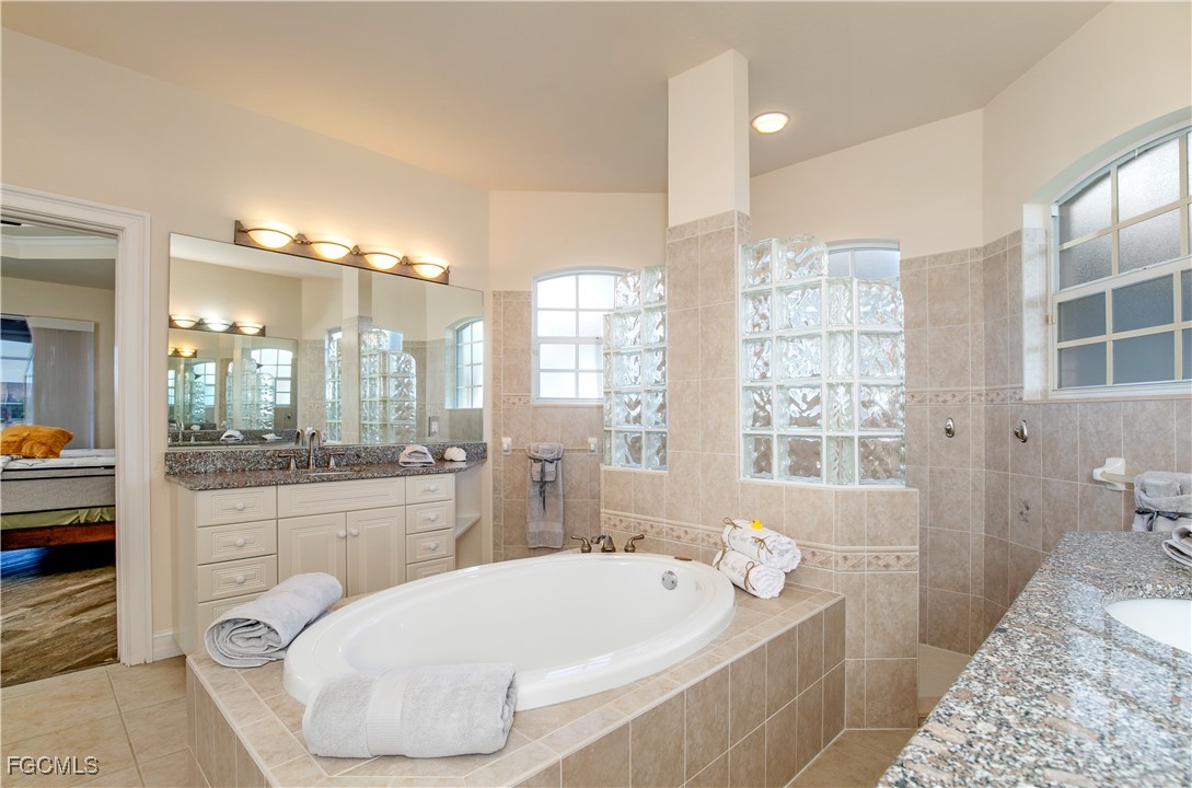 Cape Coral, Florida, 33914, United States, 3 Bedrooms Bedrooms, ,4 BathroomsBathrooms,Residential,Active,2014601