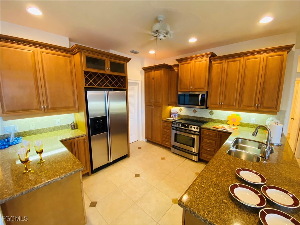 Cape Coral, Florida, 33914, United States, 3 Bedrooms Bedrooms, ,4 BathroomsBathrooms,Residential,Active,2014601