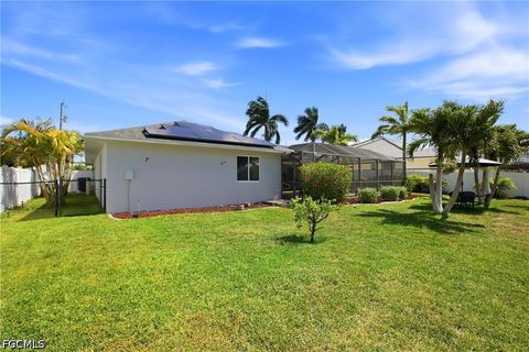 Tiny photo for 122 SE 29th Street, Cape Coral, FL 33904 (MLS # 2026018528)