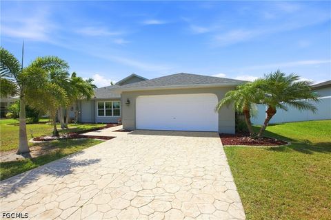 Tiny photo for 122 SE 29th Street, Cape Coral, FL 33904 (MLS # 2026018528)