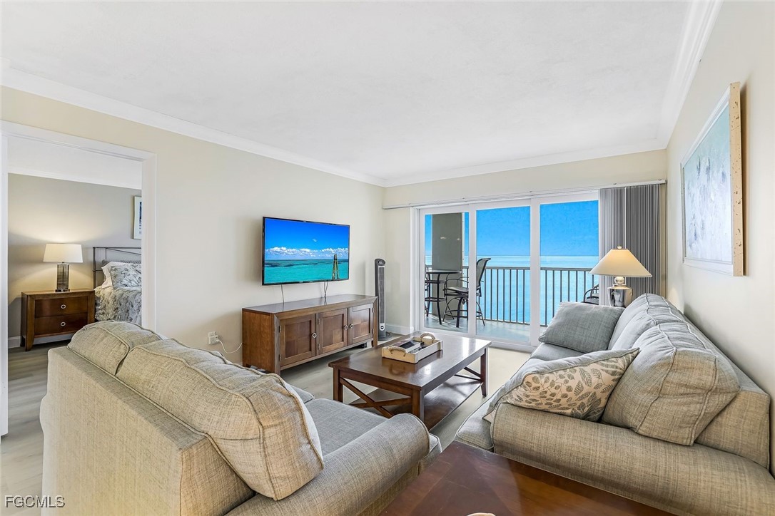 25870 Hickory Boulevard 704