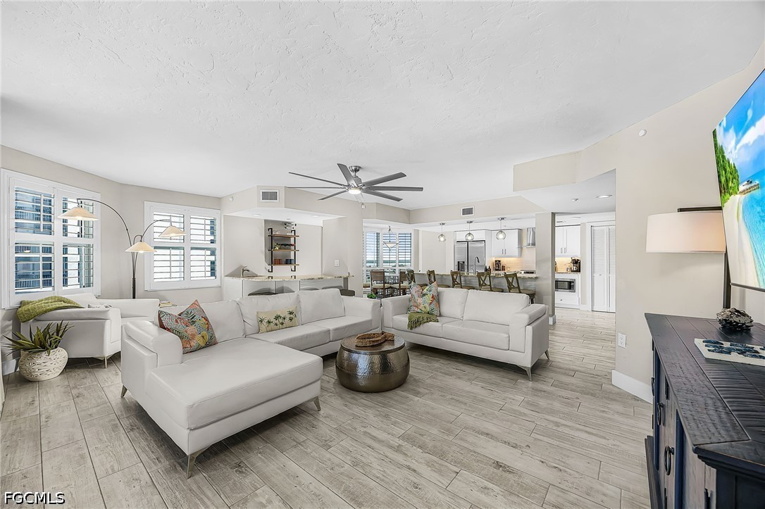 6620 Estero Boulevard 1006