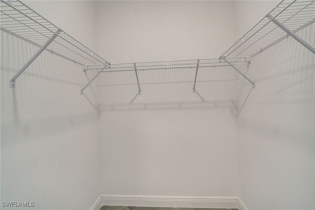 listing image 40