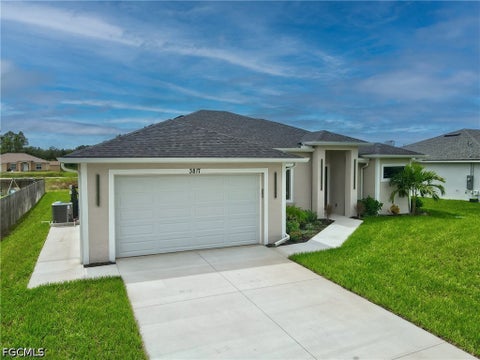 Tiny photo for 3817 34th Street SW, Lehigh Acres, FL 33976 (MLS # 2026039249)