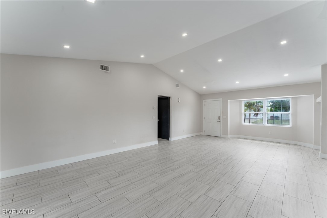 105 NE 9th Place