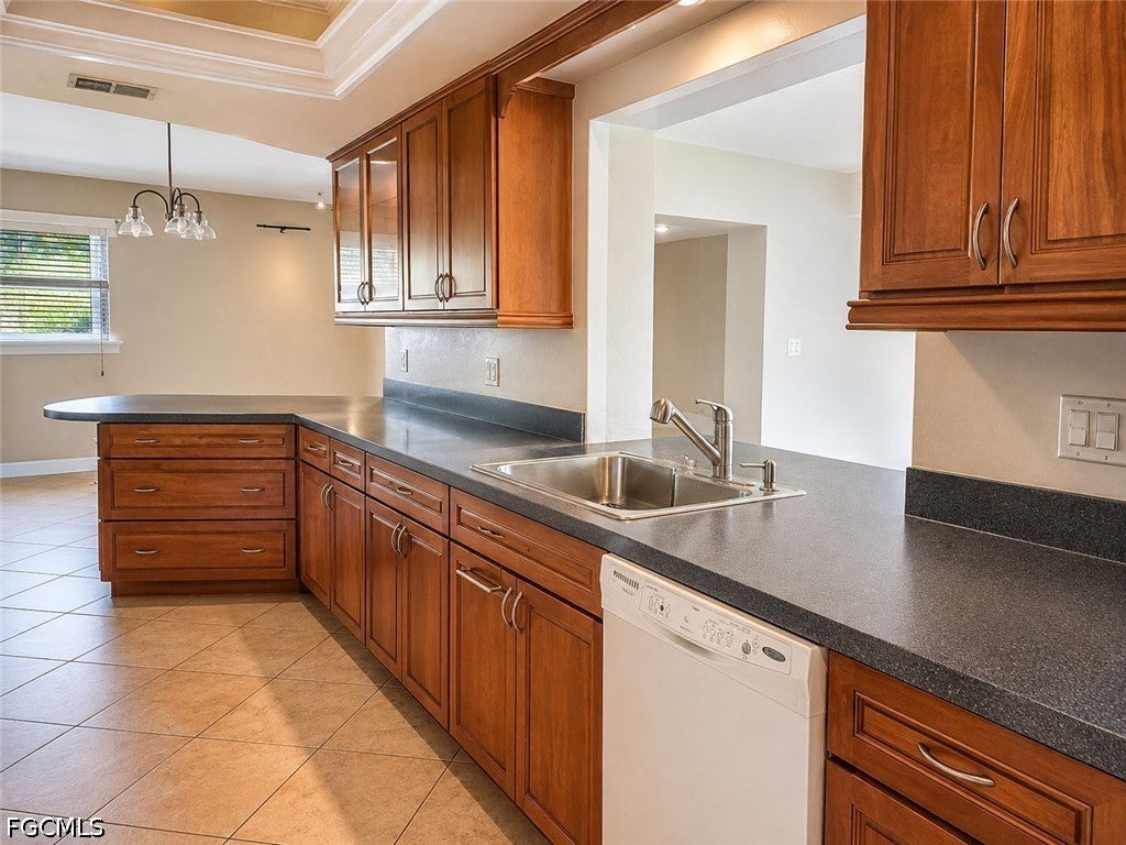 1441 SAUTERN Drive