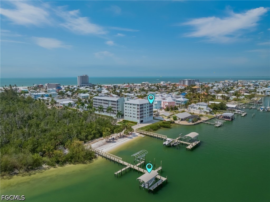 345 Mango Street 401