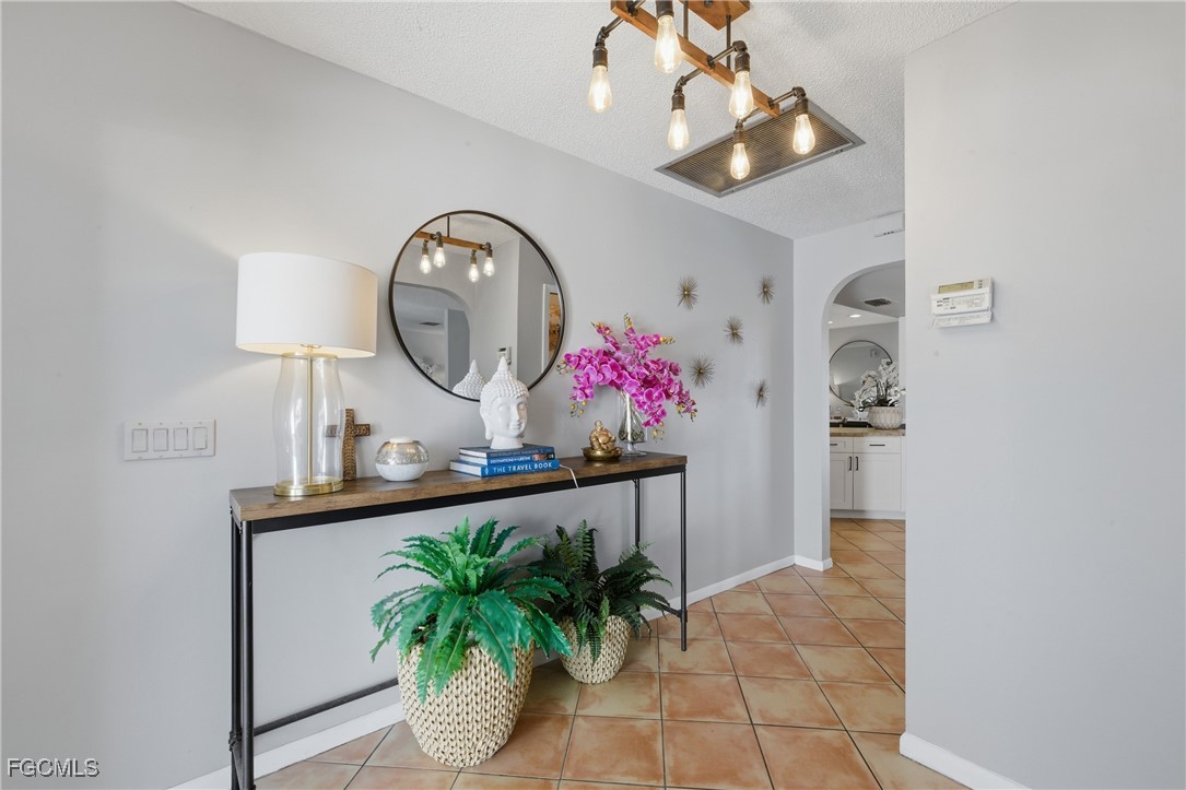 4047 Country Club Boulevard