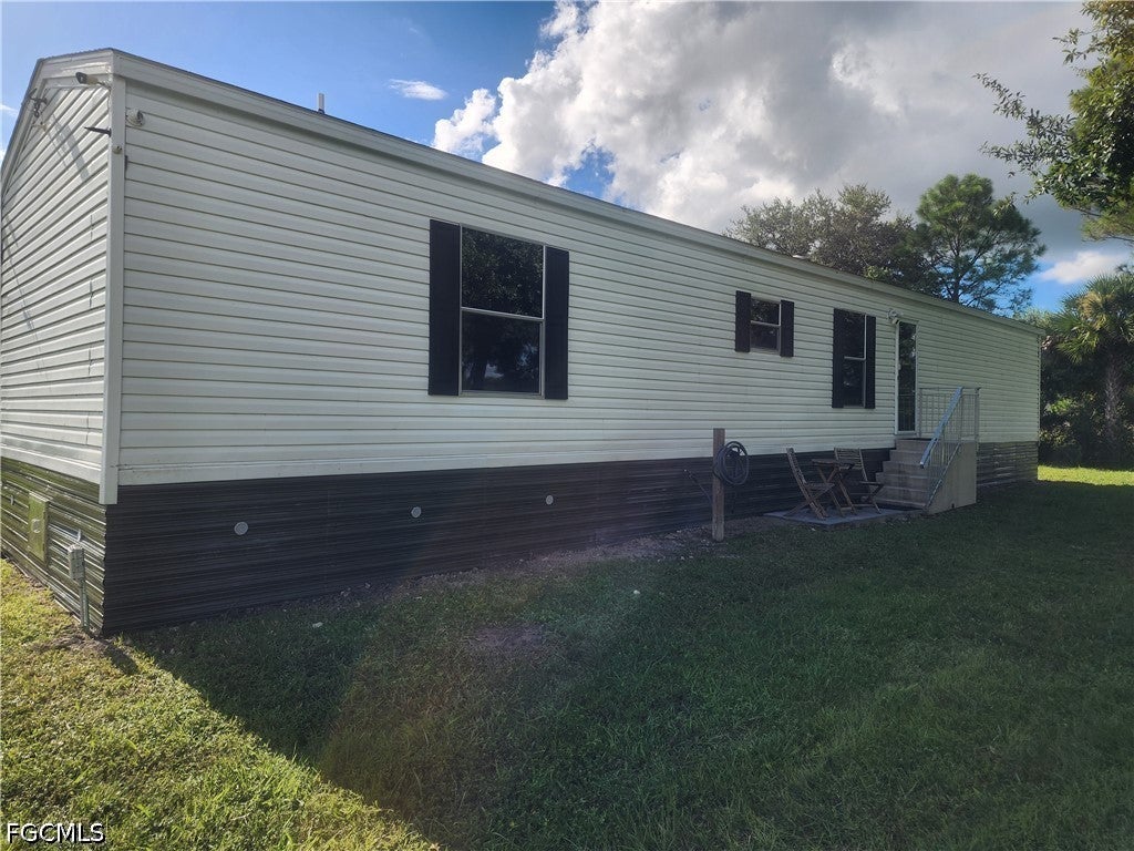 330 N Cabbage Palm Street
