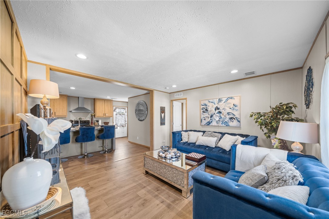 372 Santa Fe Trail