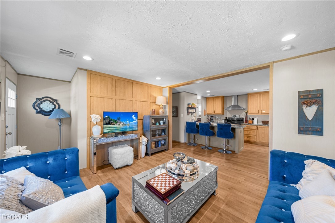 372 Santa Fe Trail