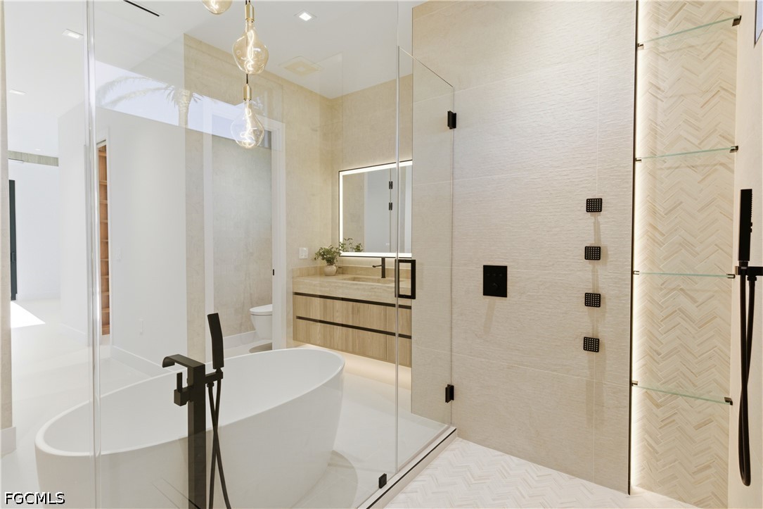 Cape Coral, Florida, 33904, United States, 5 Bedrooms Bedrooms, ,5 BathroomsBathrooms,Residential,Active,2041400