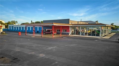 2800 & 2804/2808 Fowler Street Fort Myers FL 33901