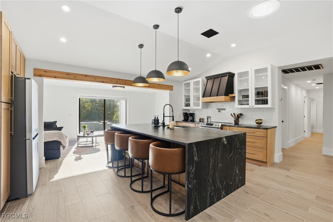 7161 Shannon Boulevard