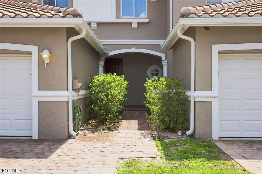 9977 Chiana Circle