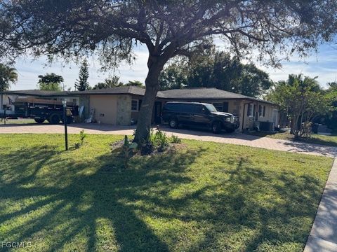 1736 Bonnie Court Fort Myers FL 33901