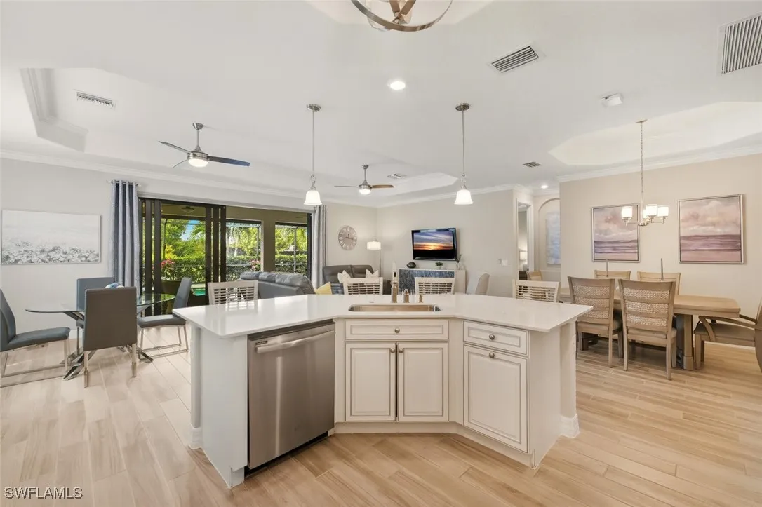 Naples, Florida 34120, United States, 2 Bedrooms Bedrooms, ,3 BathroomsBathrooms,Residential,Active,237369