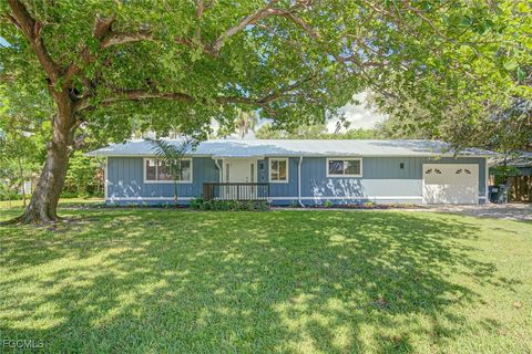Photo of 920 Altadena Drive, Fort Myers, FL 33919 (MLS # 225063285) Photo of 920 Altadena Drive, Fort Myers, FL 33919 (MLS # 225063285)