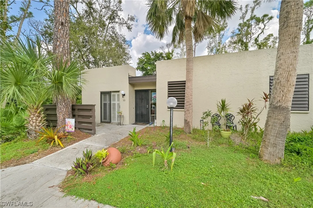 Fort Myers, Florida 33907, United States, 3 Bedrooms Bedrooms, ,2 BathroomsBathrooms,Residential,Active,70612