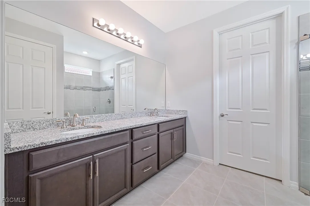 Alva, Florida 33920, United States, 2 Bedrooms Bedrooms, ,2 BathroomsBathrooms,Residential,Active,225270