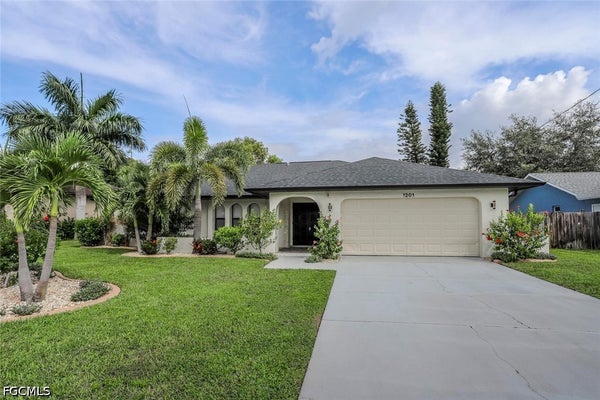 1201 SE 16TH TER, CAPE CORAL, FL 33990 - Image b28c52cd6564c84d6bcd3fbe9a5b44cd/3289699272
