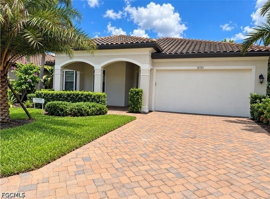 12725 ASTOR PL, FORT MYERS, FL 33913 - Image b2aa43c1a65f86d464ea2effaceb4b5f/2767844168