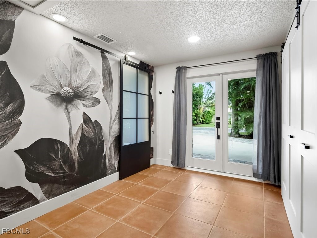 1046 Sperling Avenue