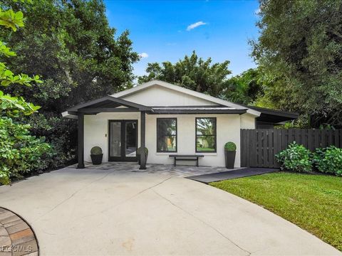 1046 Sperling Avenue Naples FL 34103