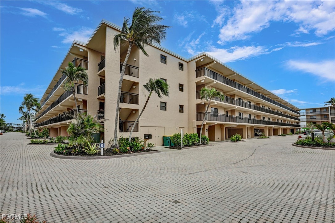 1401 Middle Gulf Drive O303