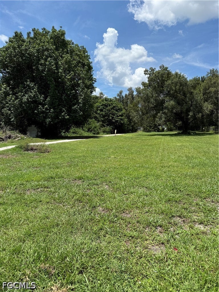 1325 Laurel Drive