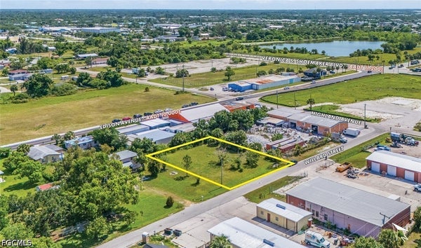 3429 WILLARD ST, FORT MYERS, FL 33916 - Image b34fcff8d37c7708773f93f67d47b13f/3039473312