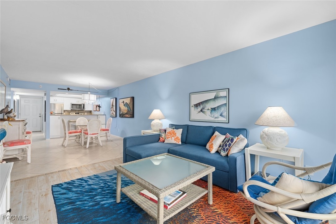 1246 Fulgur Street 105