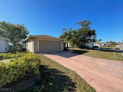 9761 Deerfoot Drive Fort Myers FL 33919
