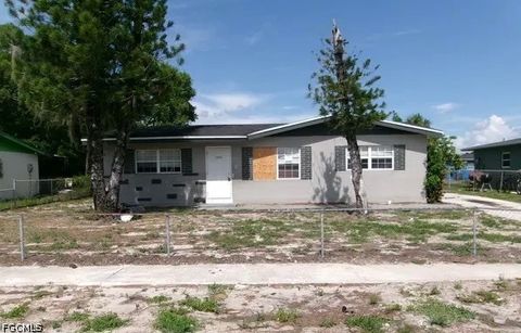 Photo of 1775 N Markley Court, Fort Myers, FL 33916 (MLS # 2026028330)