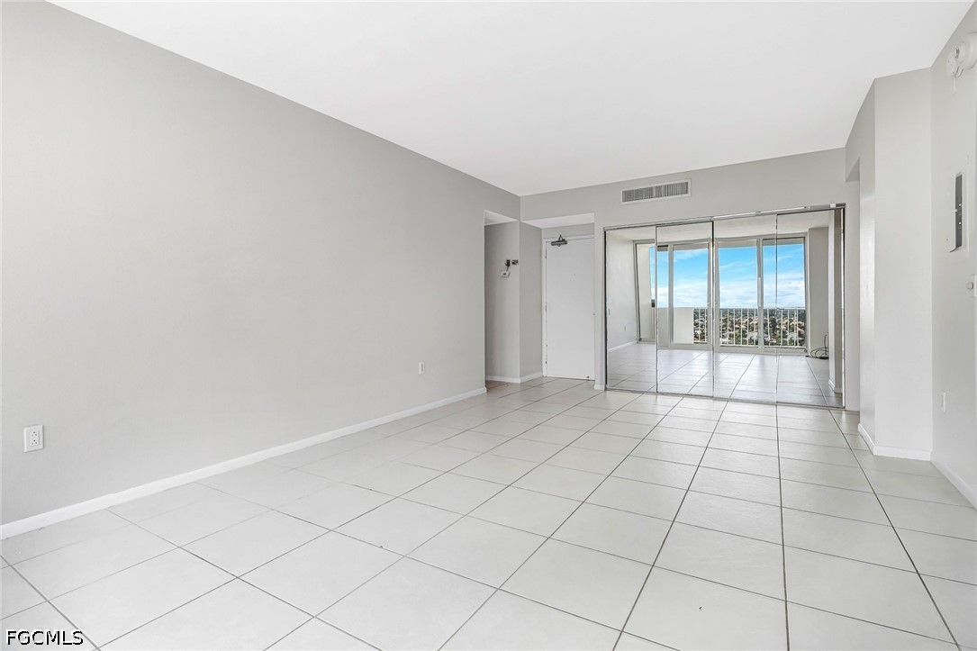 140 Seaview Court 1504S