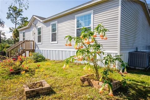 A home in CLEWISTON